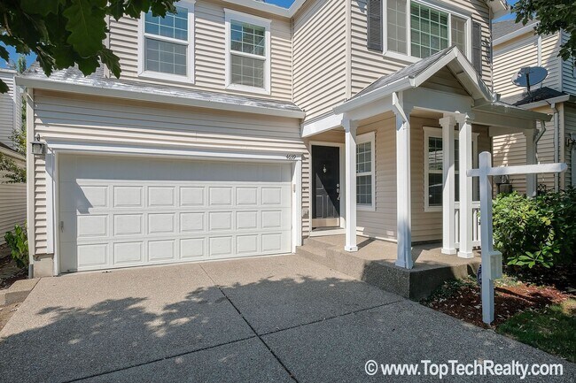 Building Photo - Beautiful 4 BD* 2.5 BA* Single Family Home...