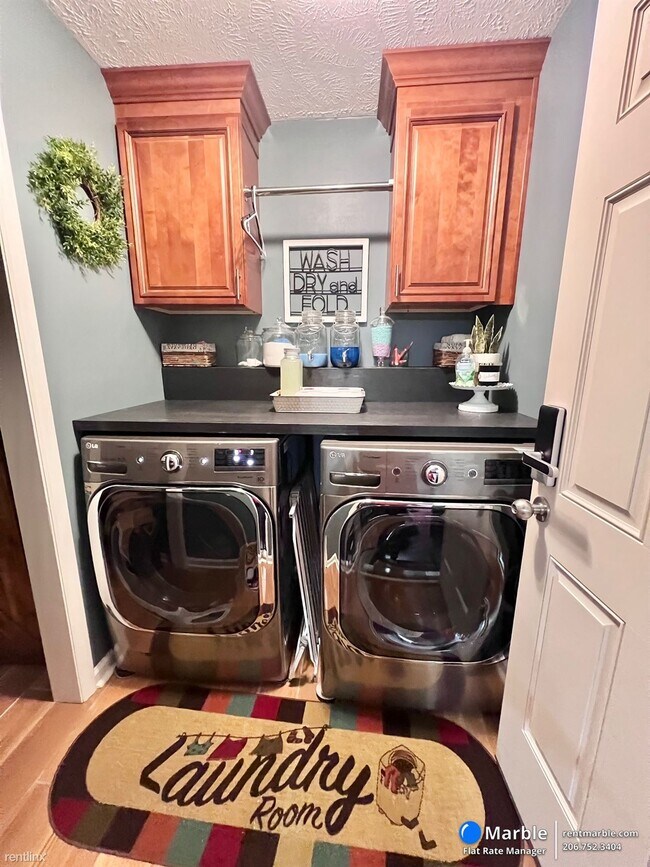 Foto del edificio - 2 br, 2 bath House - 7725 Eunice Dr