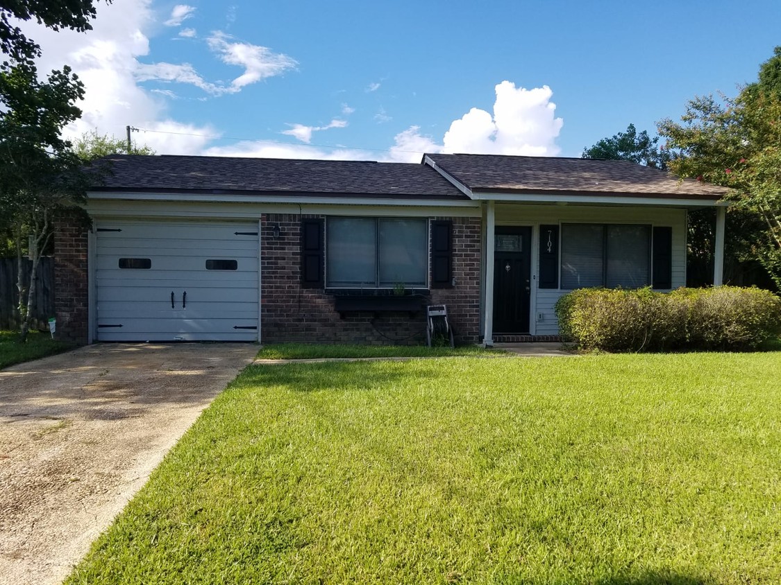 Primary Photo - 7104 Glendora St