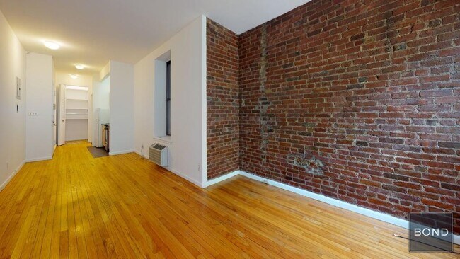 Foto del edificio - 246 W 22nd St
