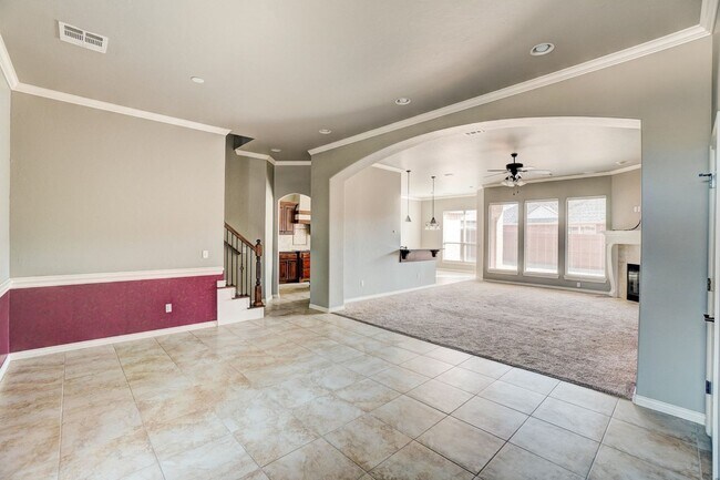 Foto del edificio - Bright & Spacious 3-Bed, 3.5 Bath Corner-Lot Home in Deer Creek Schools with Chef’s Kitchen & Bon...