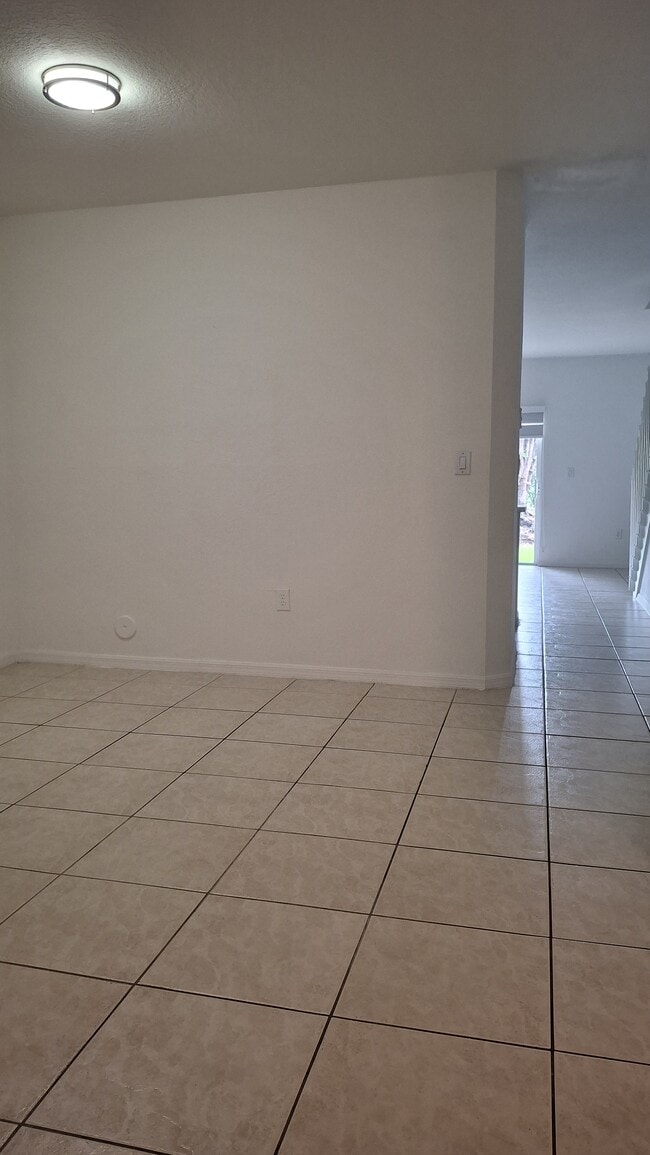 Foto del edificio - 5761 NW 115th Ct