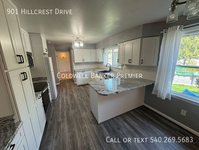 Building Photo - Beautiful Home in Martinsburg, WV