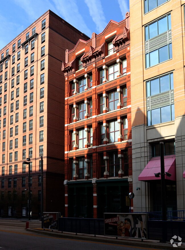 Foto del edificio - Rombro Bldg