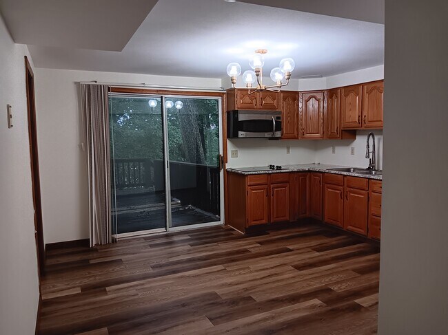 Foto del edificio - 530 Beacon Point Ln
