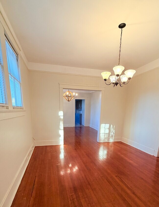 Living Room - 2037 Joseph St