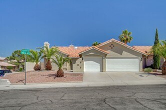 Building Photo - 3120 Siena Cir