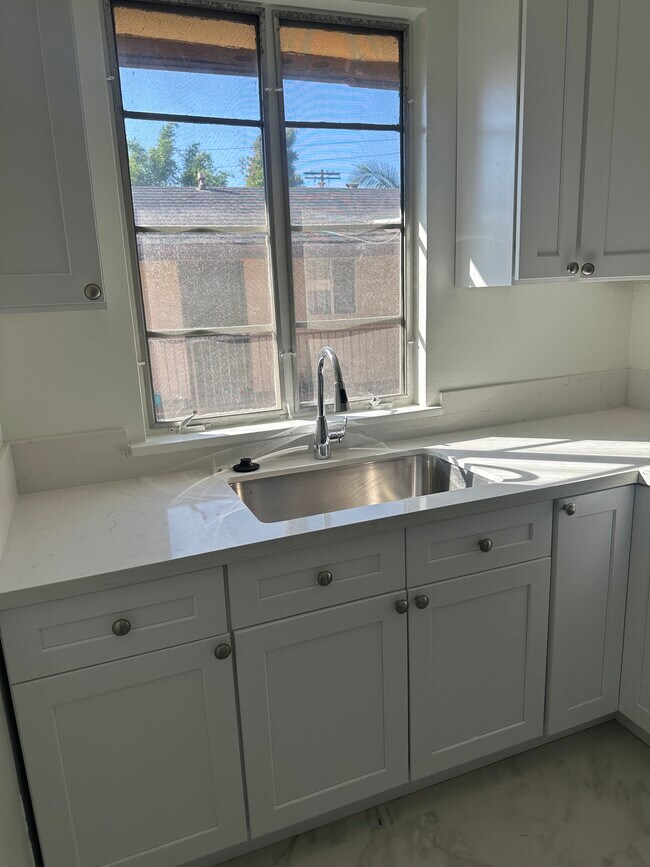 Foto del edificio - 11855 Washington Pl Unit C