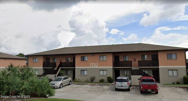 Foto del edificio - 1702 University Ln
