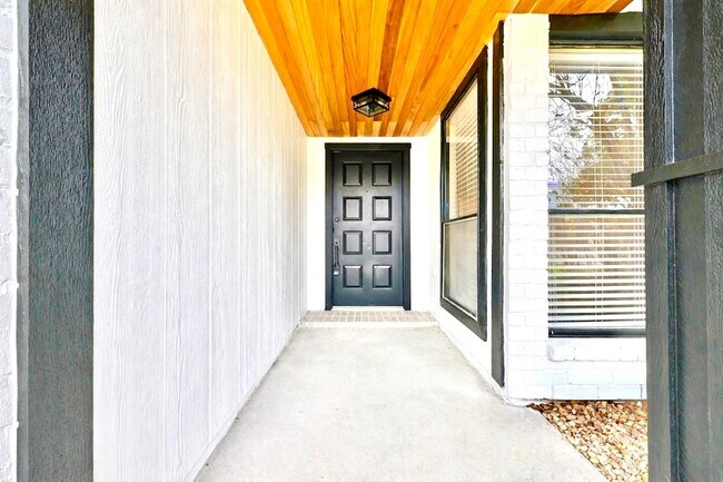 Building Photo - 17307 Eden Ct