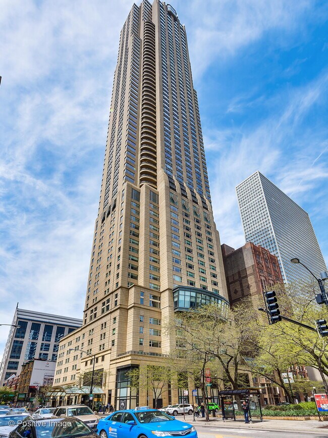 Building Photo - 800 N Michigan Ave