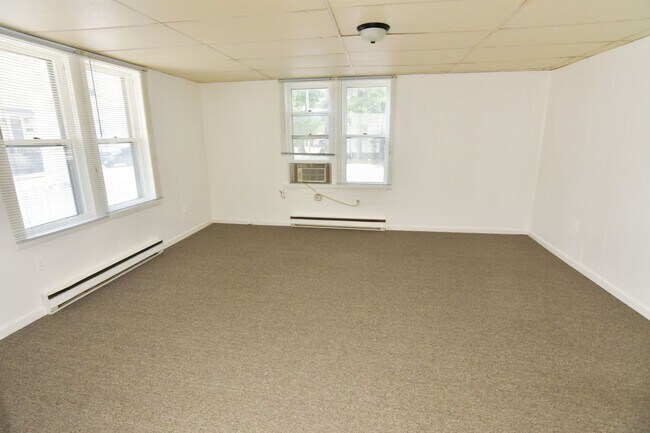 Foto del edificio - 24 Jackson Ave