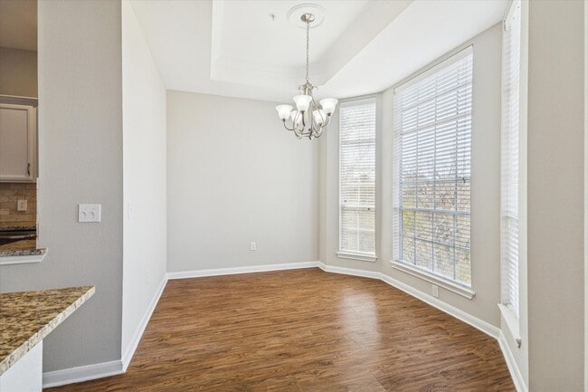 Building Photo - 5353 Memorial Dr