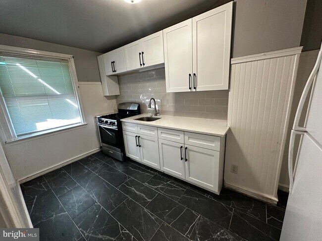 Foto del edificio - 6230 Mershon St