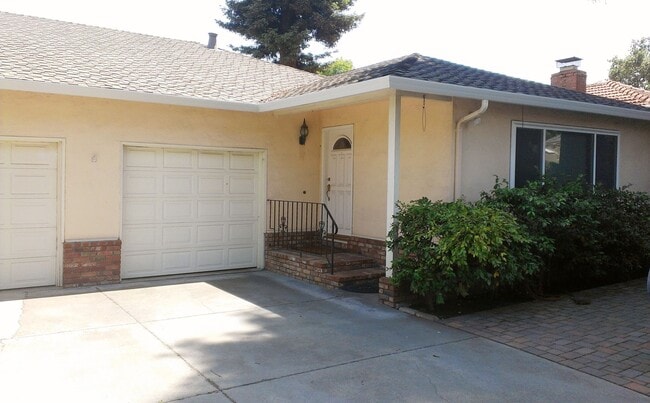 Building Photo - 94-98 Amherst Av.