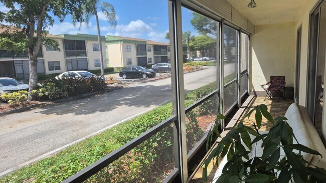 Foto del edificio - 4137 NW 88th Ave