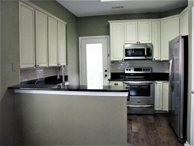 Building Photo - 7418 Saddlehorn Dr