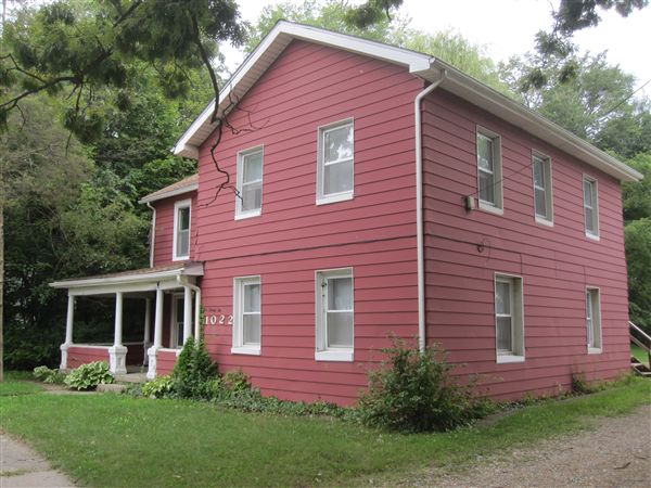 Primary Photo - 1022 Bennett St
