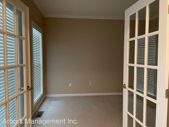 Building Photo - 3 br, 2.5 bath House - 671 Arbor Ct.