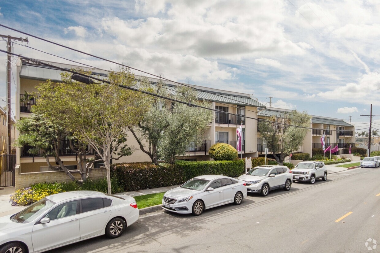 Casa de Oro Apartments Apartments in Torrance, CA Westside Rentals