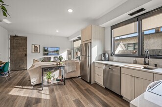 Building Photo - Olive Apartments