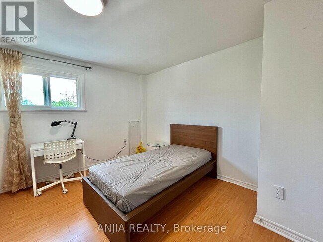 Building Photo - 256 Homewood Ave