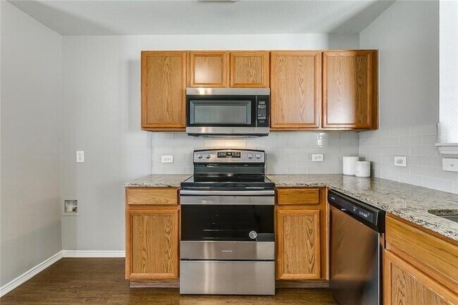 Foto del edificio - 909 Poncho Ln