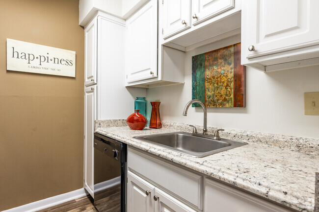 1HAB, 1HAB - 700SF - Oaks of Spring Valley