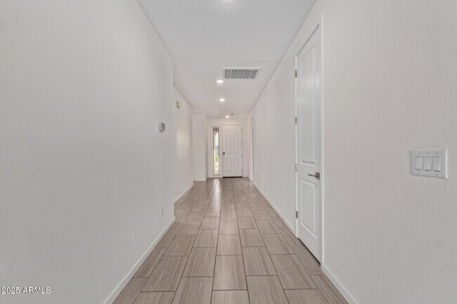 Foto del edificio - 4402 Bush Bean Way