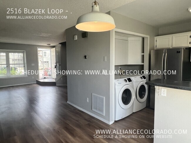 Foto del edificio - 2516 Blazek Loop