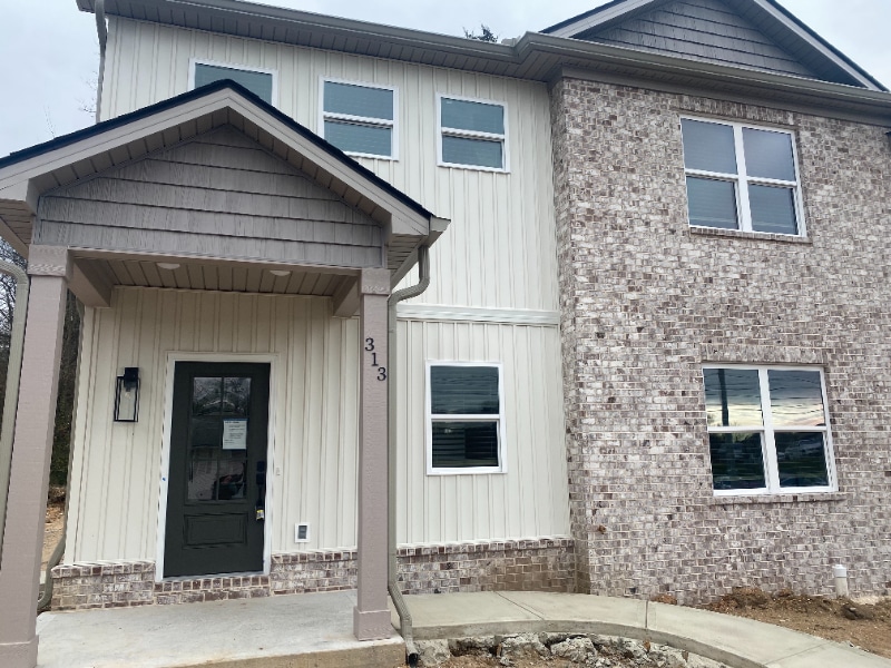 Photo - 313 W Broad St (Clinton, TN)