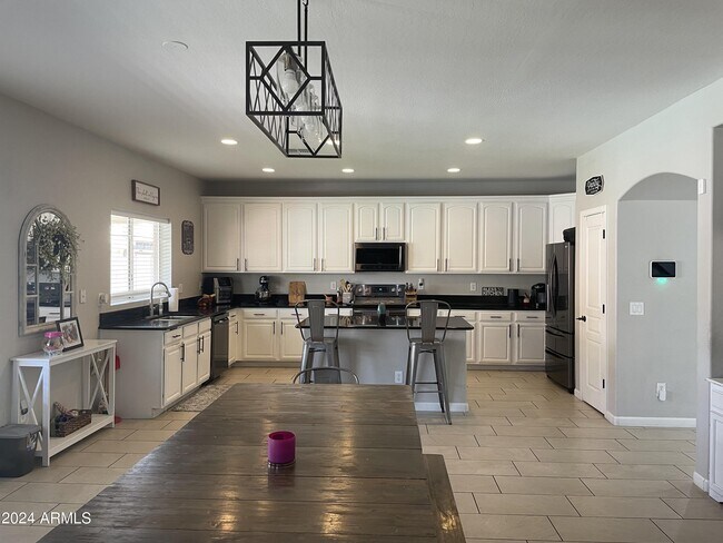 Foto del edificio - 12376 W Sells Dr