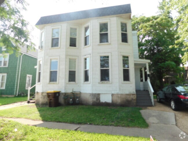 Building Photo - 109 E Washington St