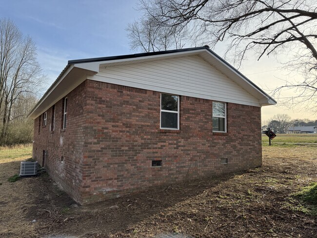 Foto del edificio - 914 Croft Cir