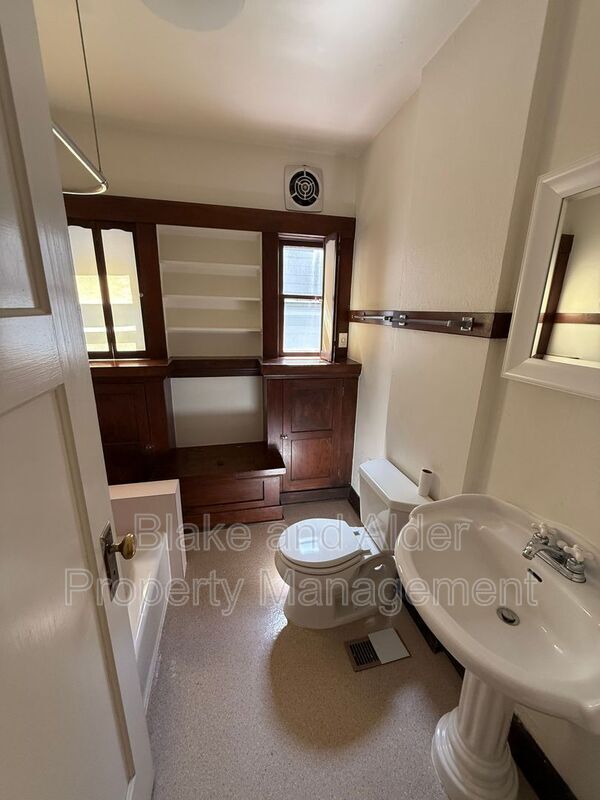 Foto del edificio - 2825 NE 27th Ave