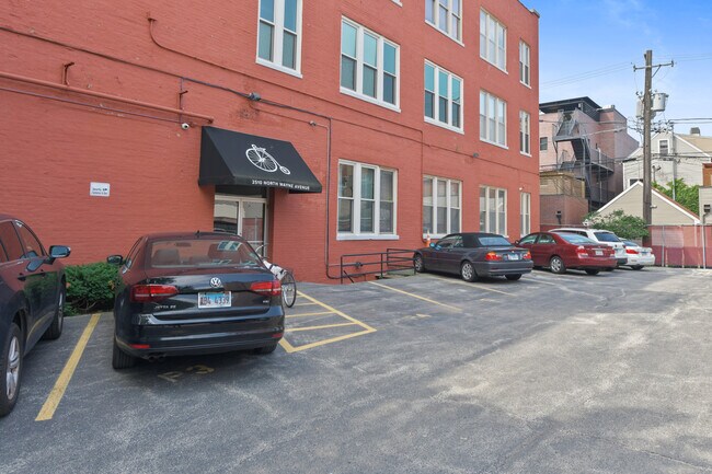 Foto del edificio - 2510 N Wayne Ave