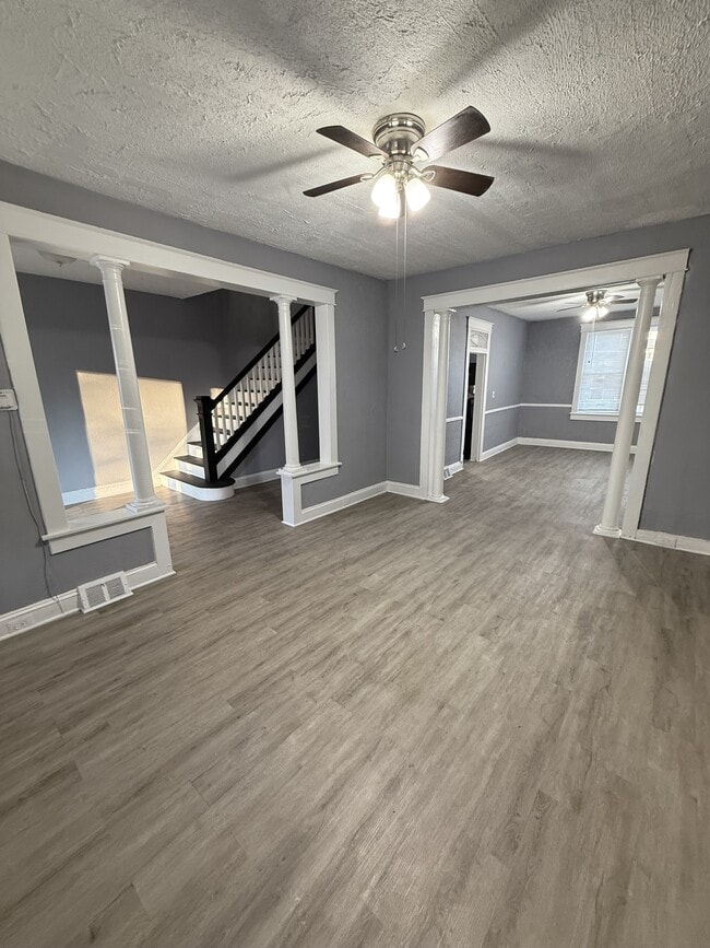 Foto del edificio - 501 Lyndhurst St