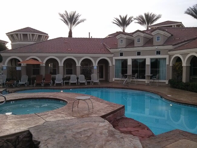 Foto del edificio - 10550 W Alexander Rd