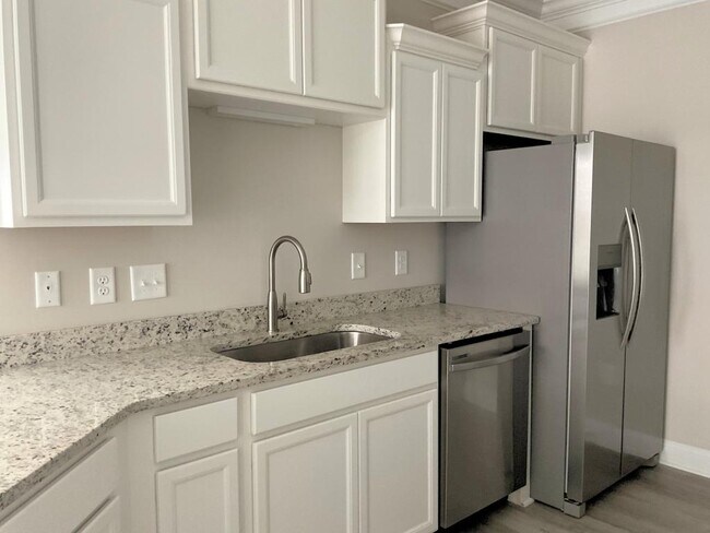 Foto del edificio - 157 Ella Kinley Cir