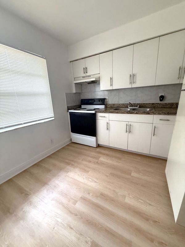 Foto del edificio - 4130 NW 31st Terrace