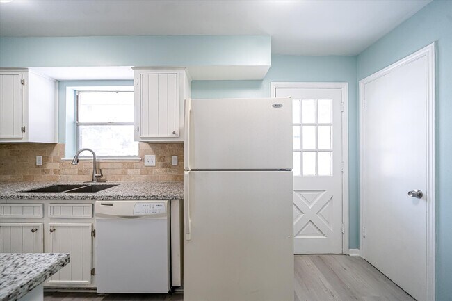 Foto del edificio - 2574 Marilee Ln