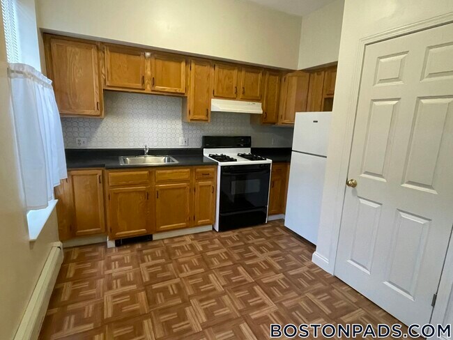 Foto del edificio - 37 Blue Hill Ave