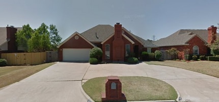 Building Photo - 7604 NW Lancet Ln