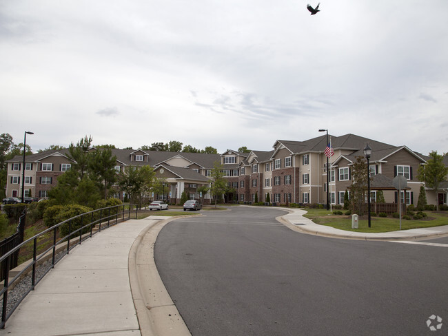 Building Photo - Brooke Pointe Apartments