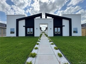 Building Photo - 13 N 24th St