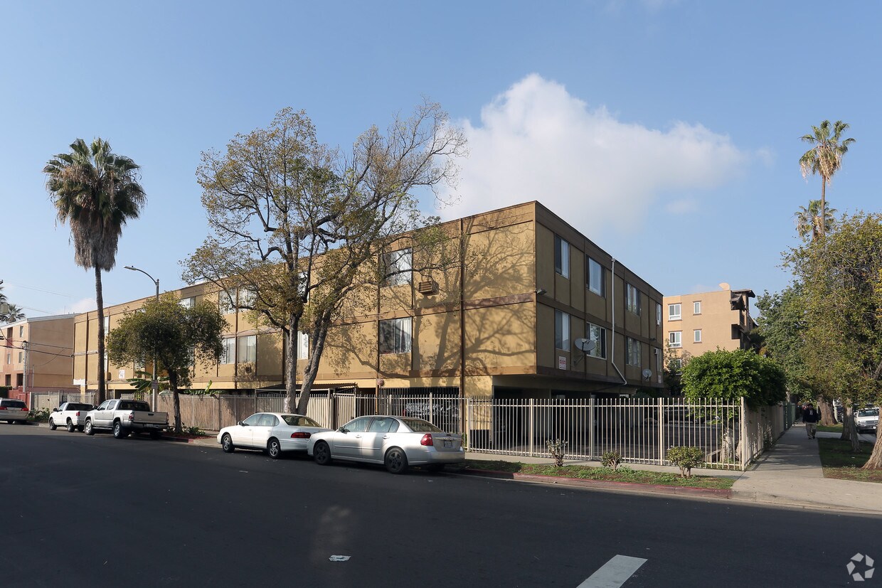 Primary Photo - 3035 W 15th St