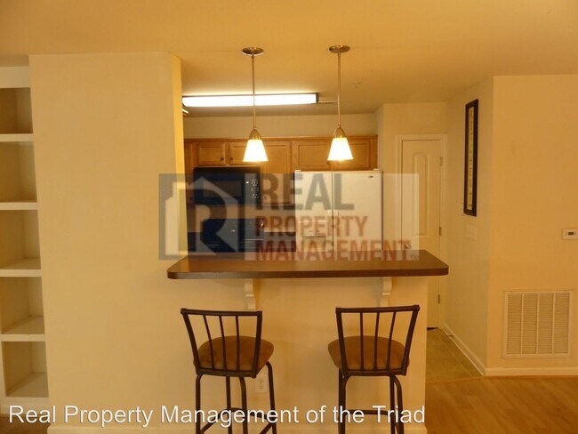 Building Photo - 2 br, 2 bath House - 4703-B Pennoak Lane