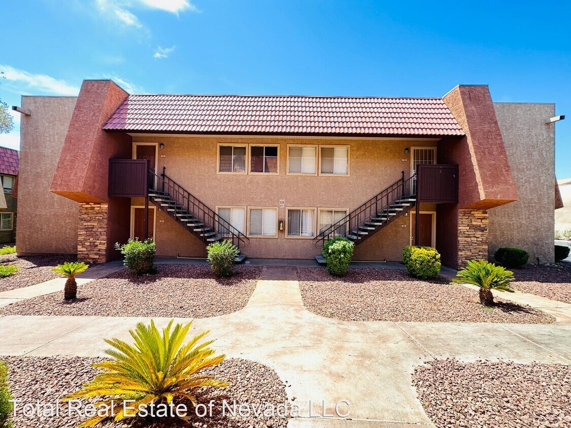 Foto principal - 3 br, 2 bath House - 5386 River Glen Drive...