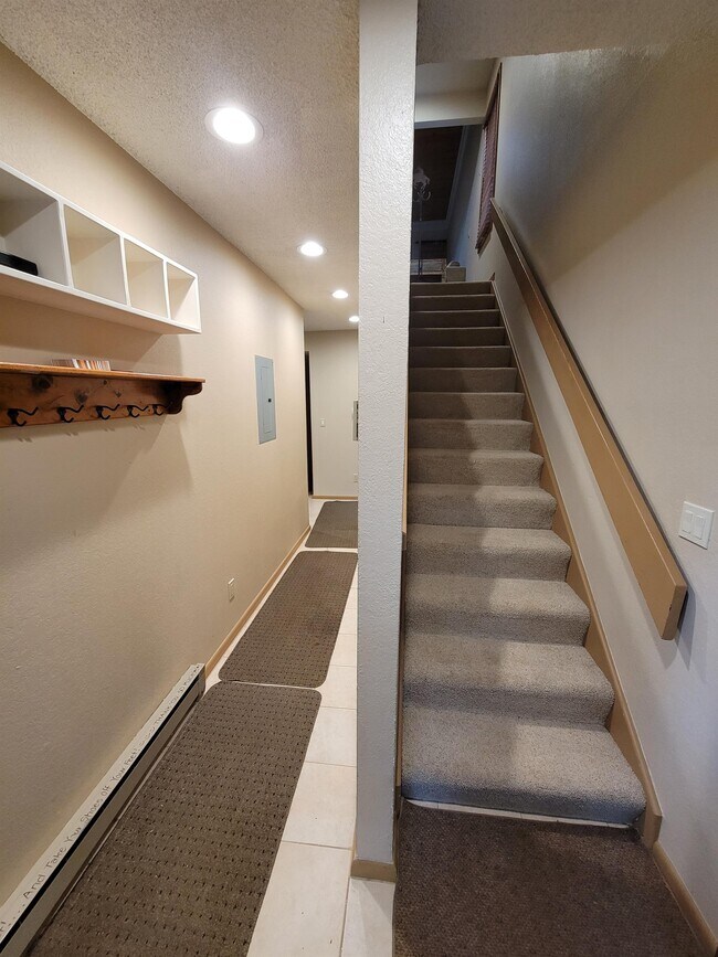 Foto del edificio - 2540 Kinnikinnick Rd