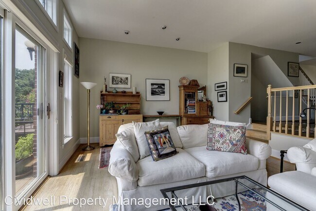 Foto del edificio - 4 br, 3.5 bath House - 3510 Winfield Ln NW